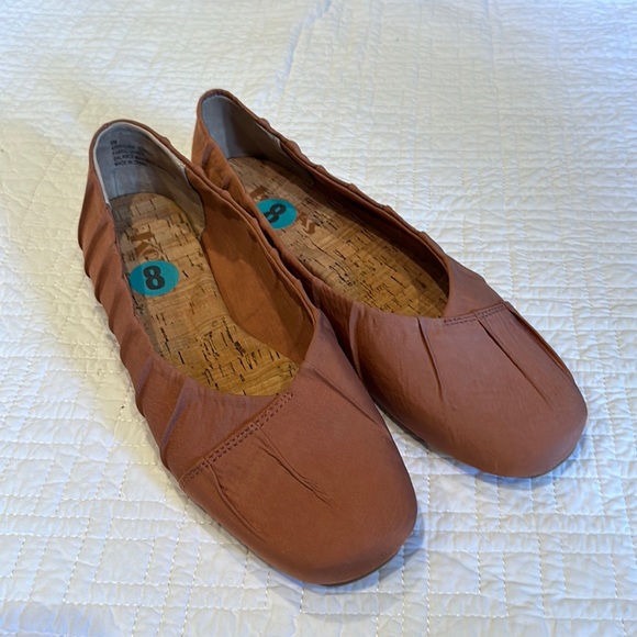 NEW KORKS Palmer ballet flat size 8 - Picture 2 of 9